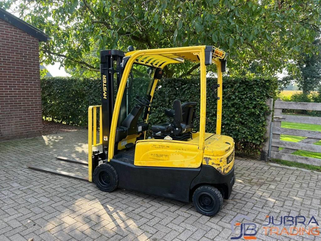 Hyster J2.0XN LWB شاحنات ذات رافعات شوكية تعمل بالكهرباء
