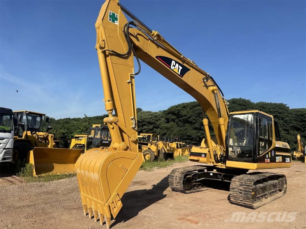 CAT 320 B L حفارات زحافة