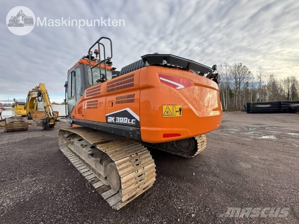 Doosan DX 300 LC حفارات زحافة