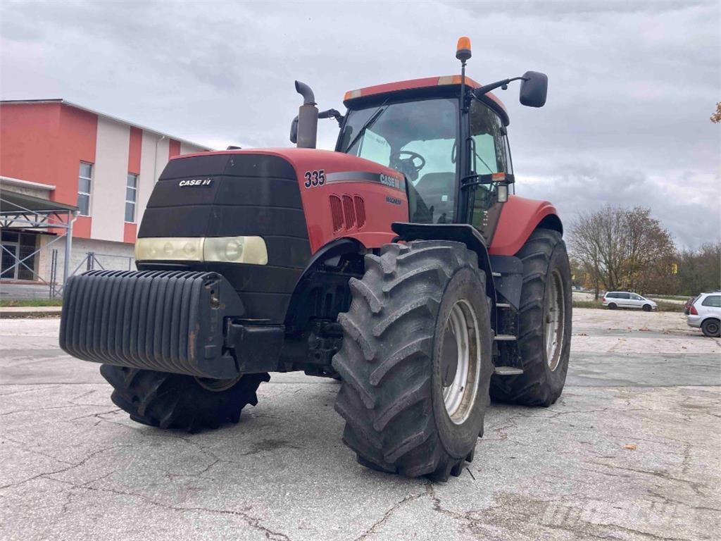 Case IH magnum 335 الجرارات
