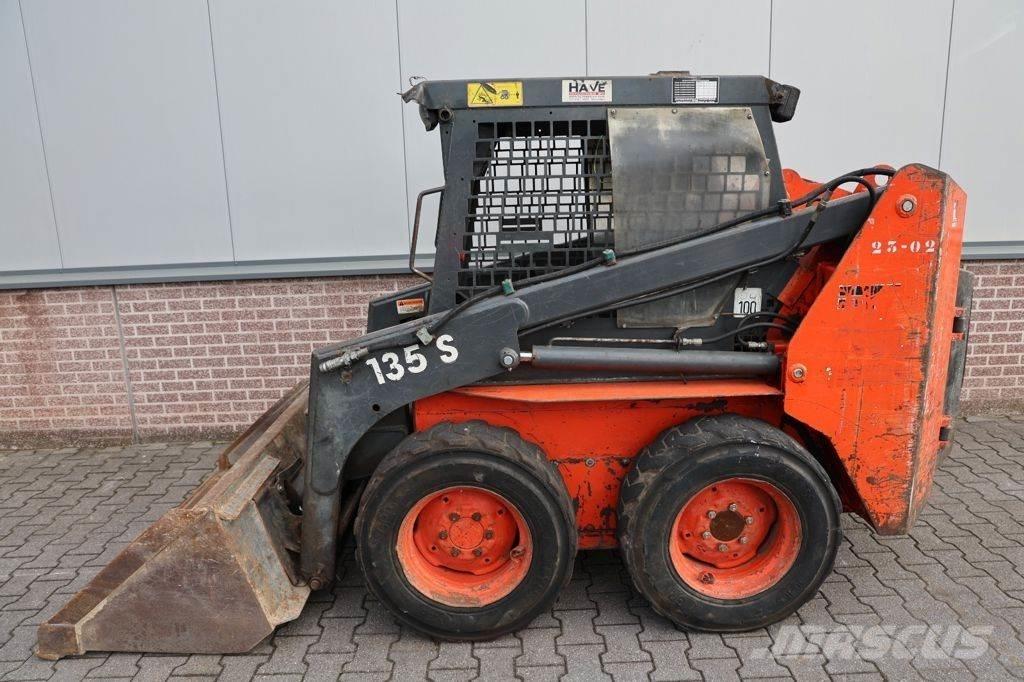 Thomas T135S لوادر انزلاقية التوجيه