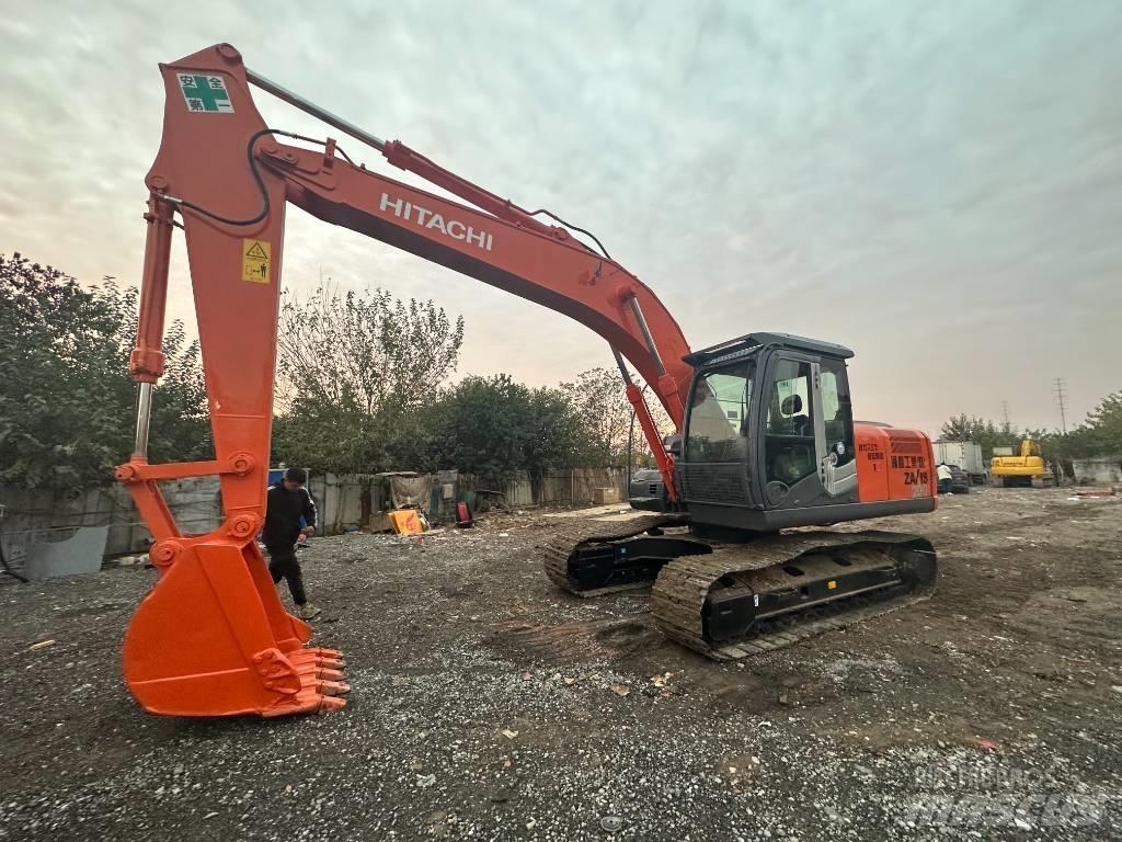 Hitachi ZX 200 حفارات زحافة