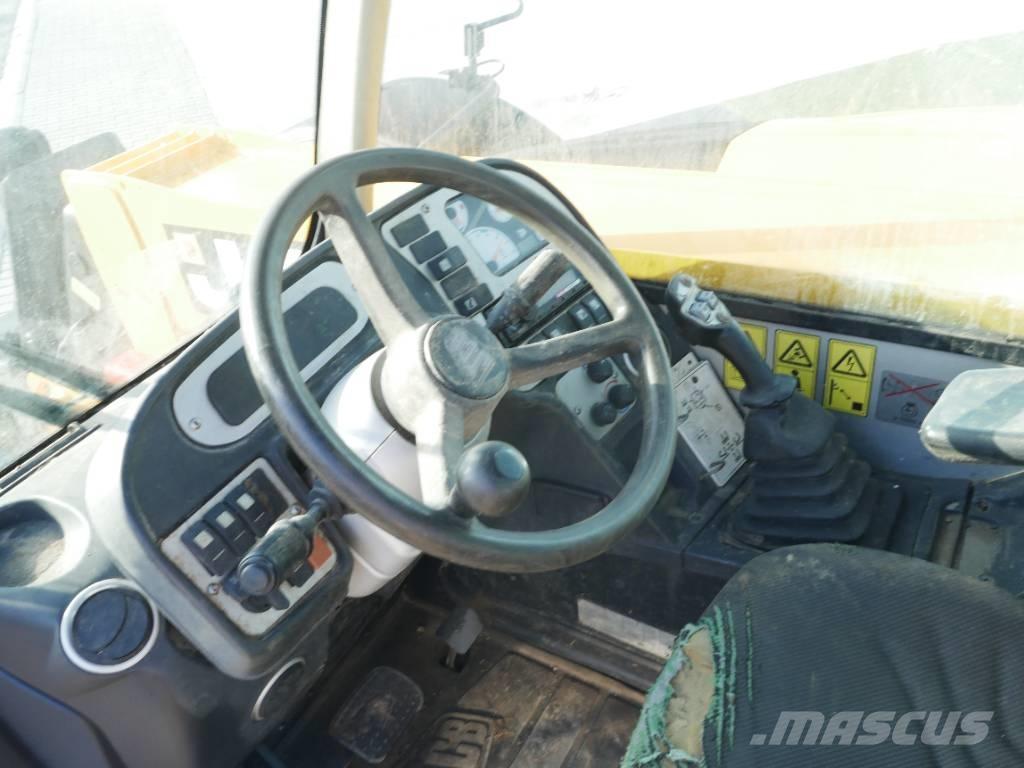JCB 531-70 مناولات متداخلة