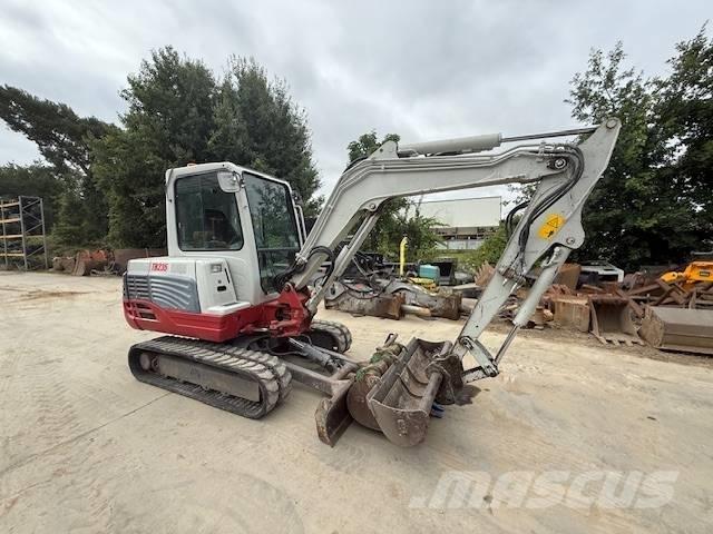 Takeuchi TB 235 حفارات صغيرة أقل من 7 طن (حفارات صغيرة)
