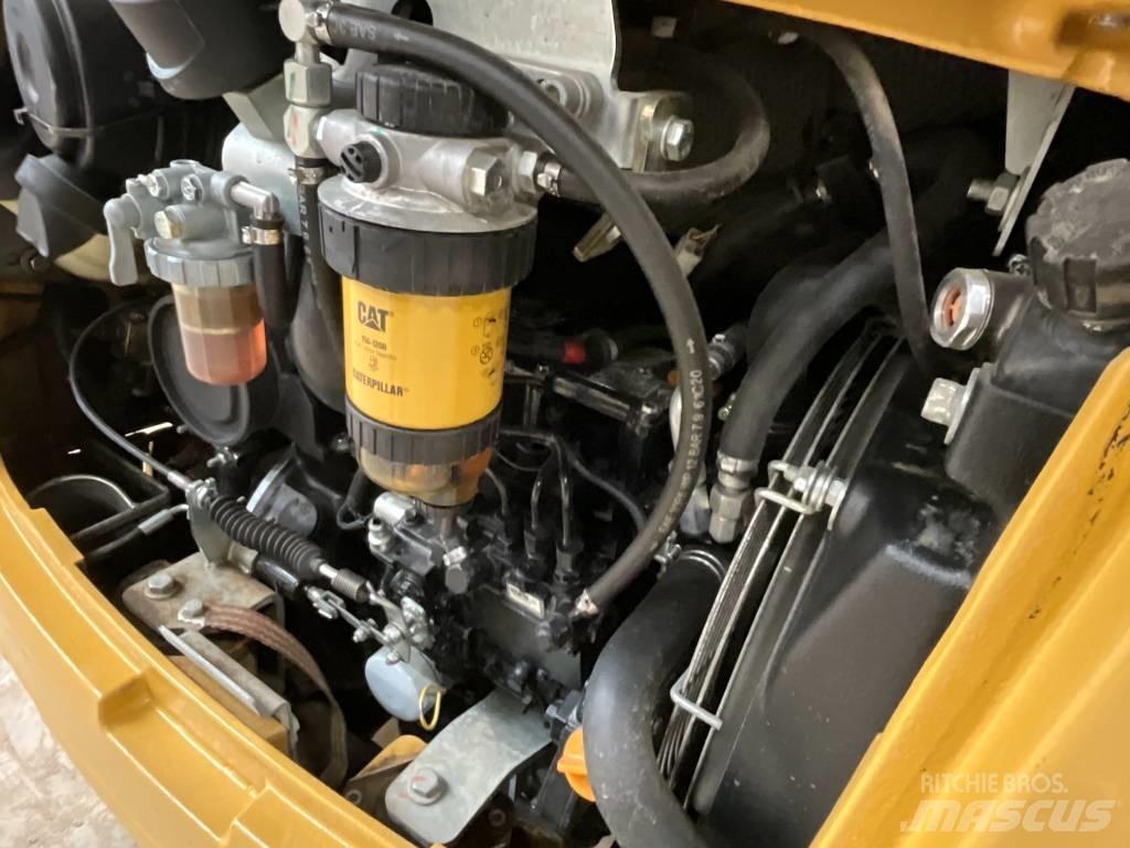 CAT 301.7 D حفارات صغيرة أقل من 7 طن (حفارات صغيرة)