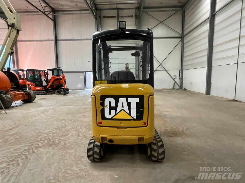 CAT 301.7 D حفارات صغيرة أقل من 7 طن (حفارات صغيرة)