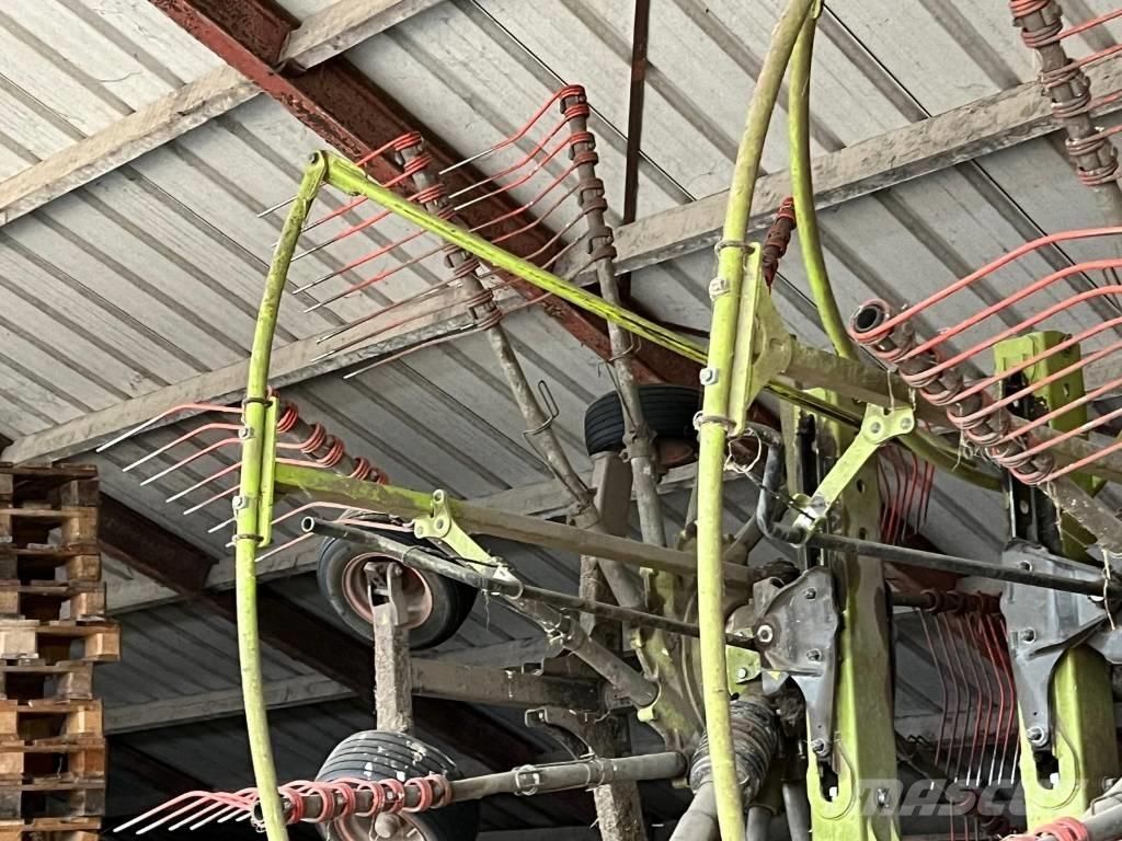 CLAAS Liner 2700 محشات