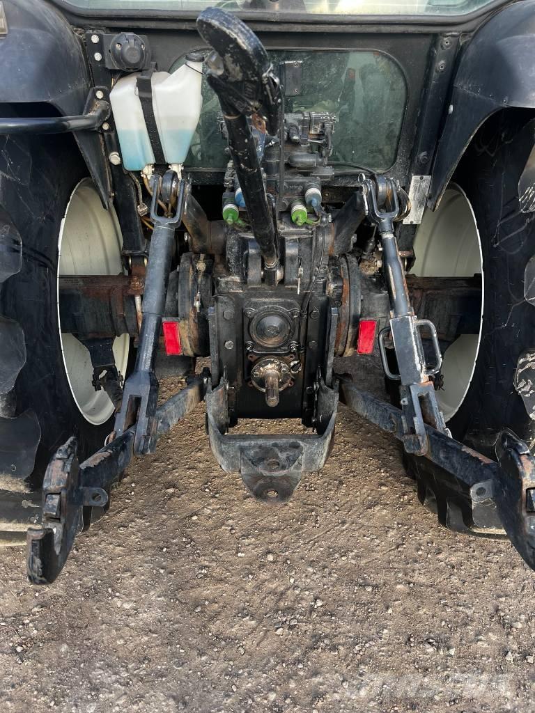 New Holland T 4050 الجرارات