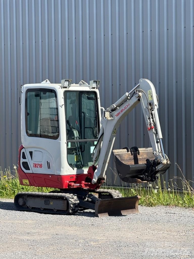Takeuchi TB 216 حفارات صغيرة أقل من 7 طن (حفارات صغيرة)