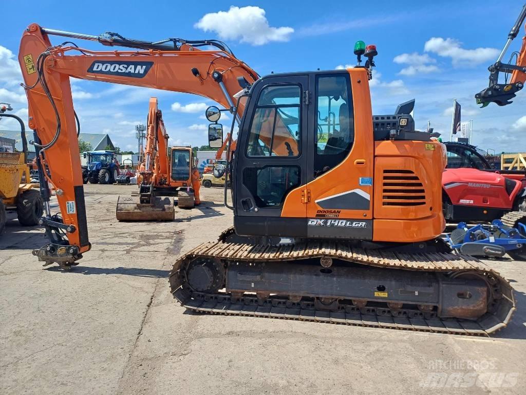 Doosan DX140LC-7K حفارات زحافة