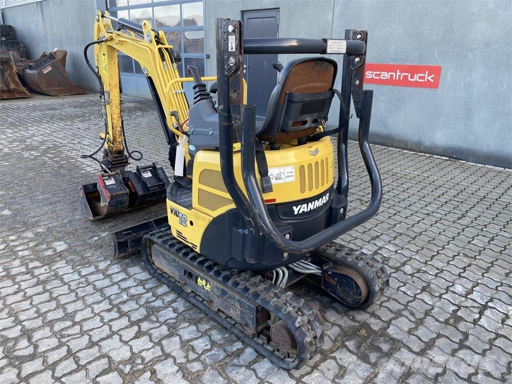 Yanmar VIO12 حفارات بعجل
