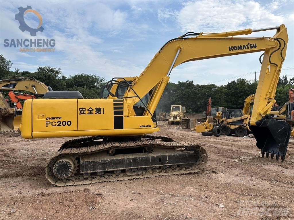 Komatsu PC 200-6 حفارات زحافة
