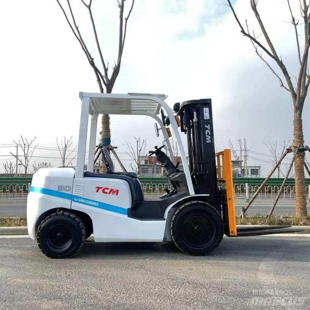 TCM FD 30 شاحنات الديزل