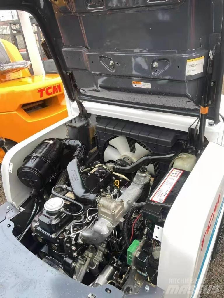 TCM FD 30 شاحنات الديزل