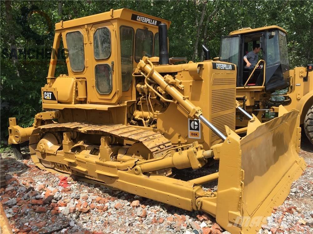 CAT D 8 K بلدوزرات مجنزرة
