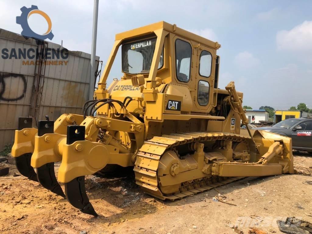 CAT D 8 K بلدوزرات مجنزرة