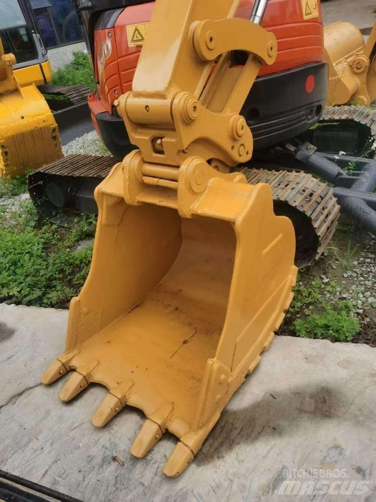 CAT 307.5 حفارات زحافة