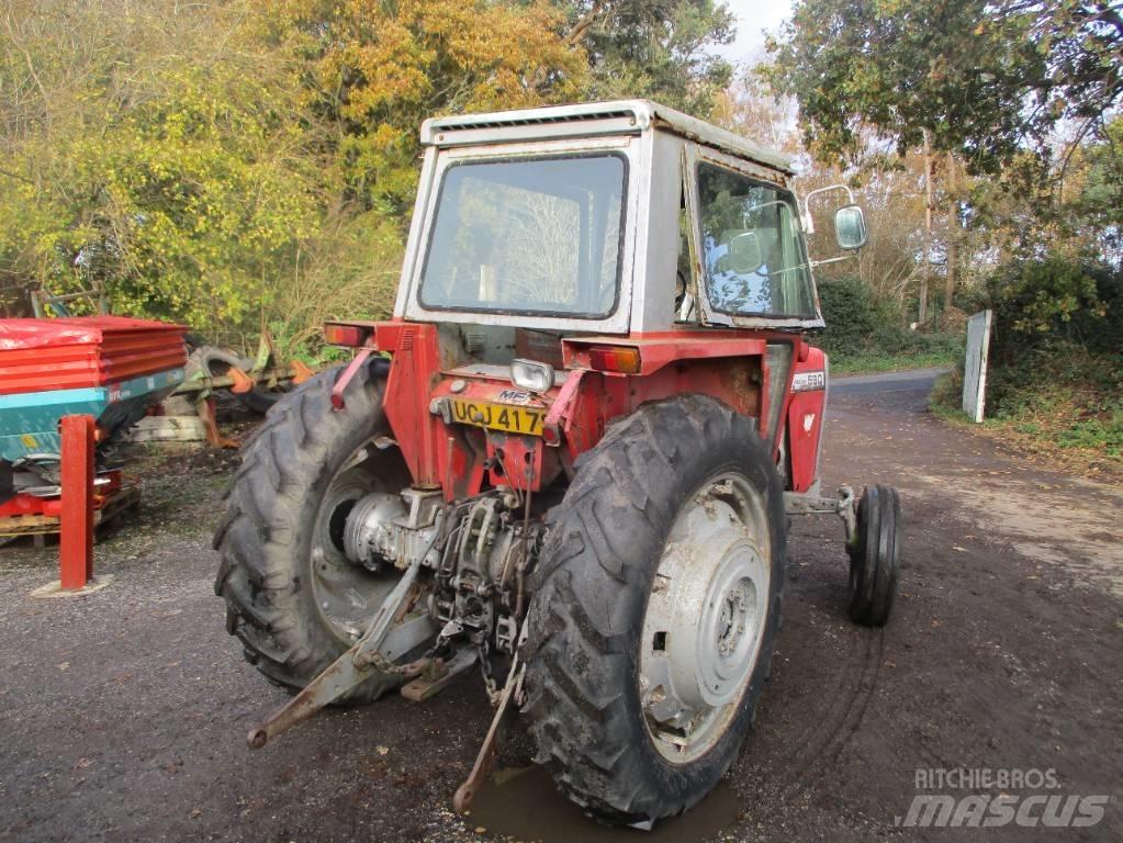 Massey Ferguson 590 الجرارات