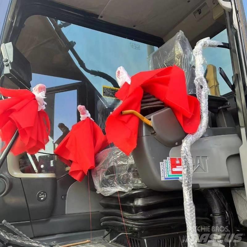 CAT 320 D حفارات زحافة