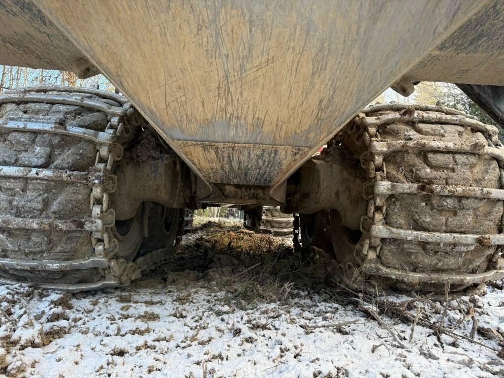 Komatsu 875 شاحنات