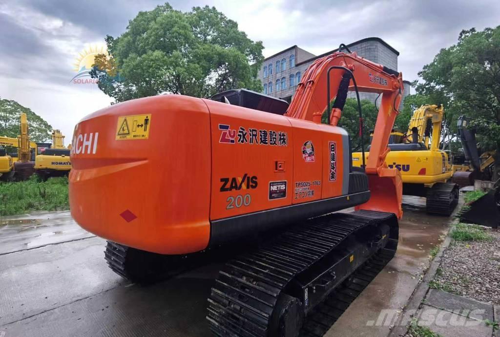 Hitachi ZX 200 حفارات زحافة