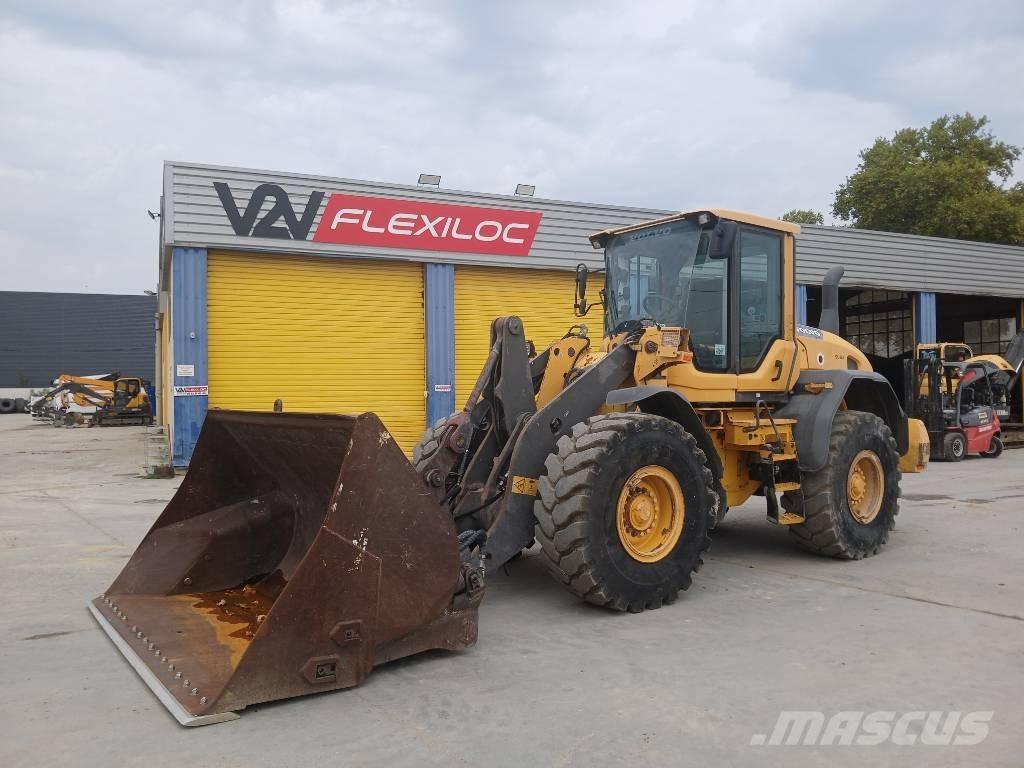 Volvo L 90 G لوادر بعجل