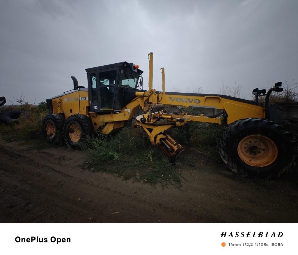  Greder Volvo G710 محركات