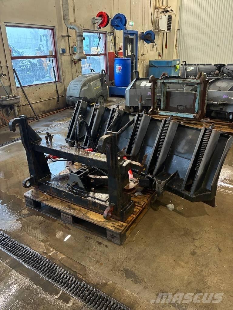 Diagonalblad 240 حراثات ونصول الجليد