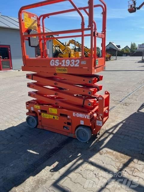 Genie GS 1930E-Drive رافعات مقصية الشكل