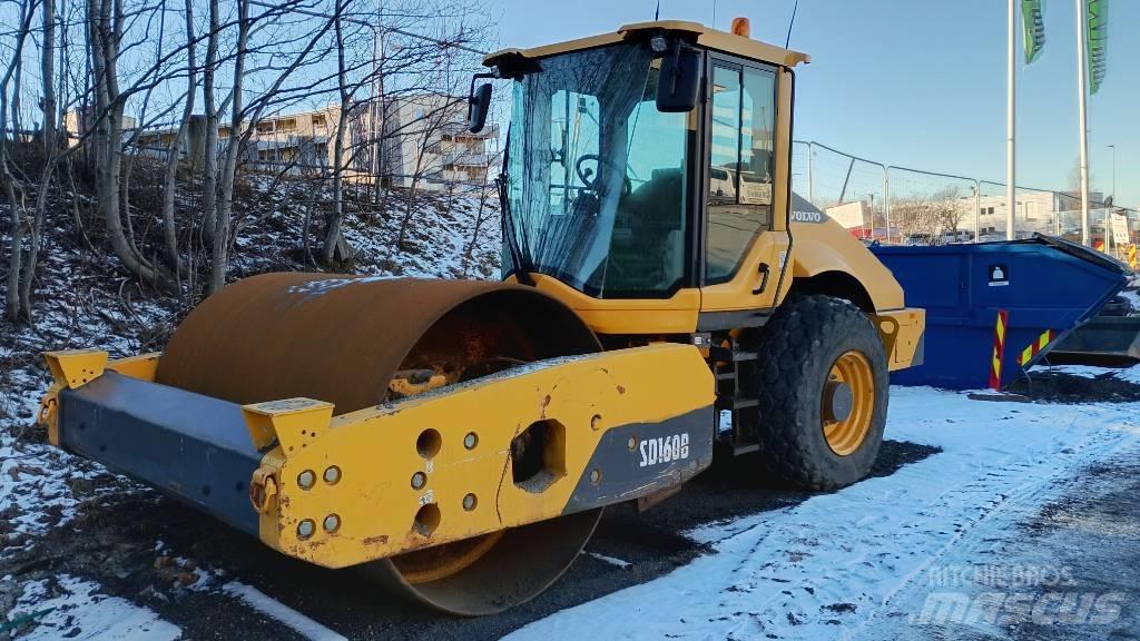 Volvo SD 160 B مداحل ذات إطارات هوائية