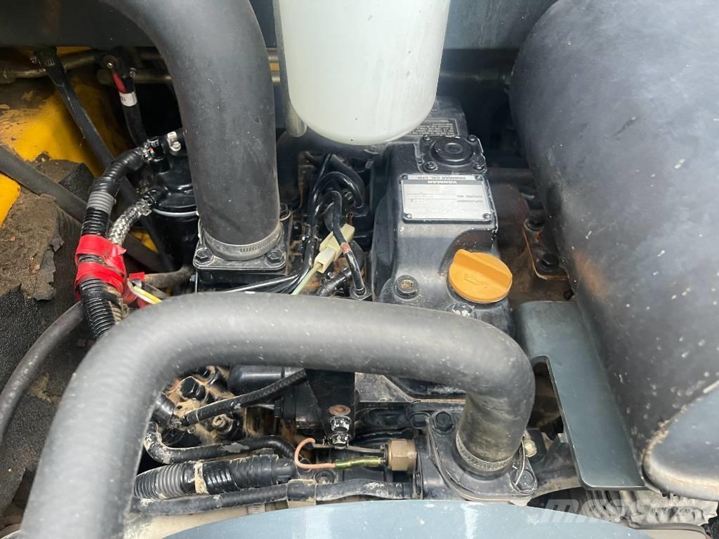 Gehl 3840 E     2015 لوادر انزلاقية التوجيه