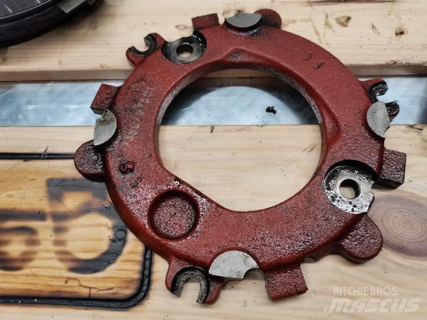 CAT TH 63 brake مكابح
