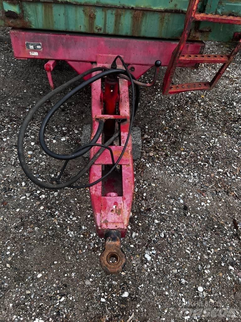 Holsø T 080 مقطورات قلابة