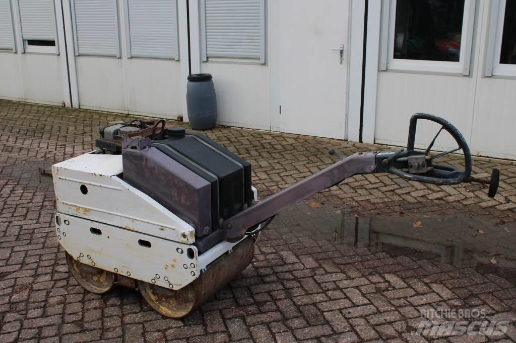 Bomag BW 65 H مداحل ثنائية الاسطوانة