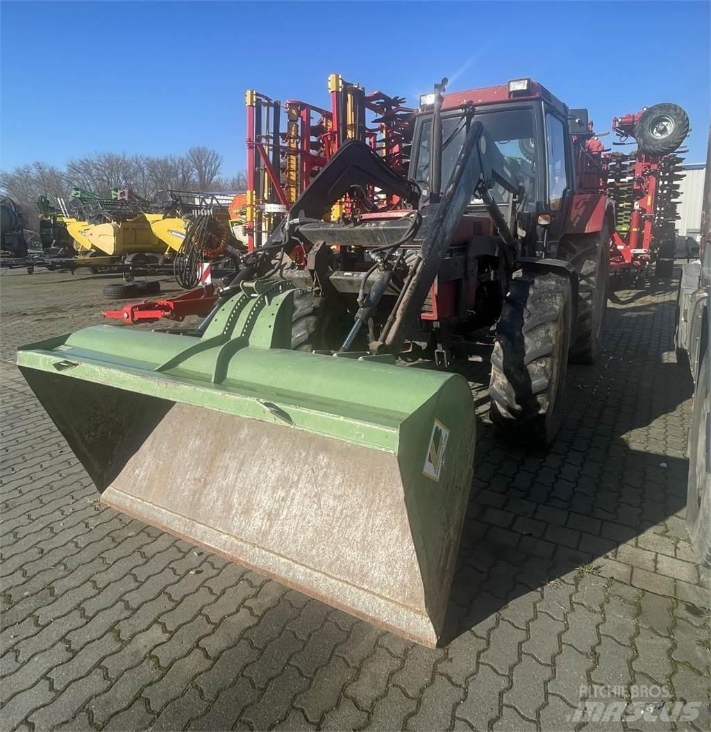 Case IH 856 XL الجرارات