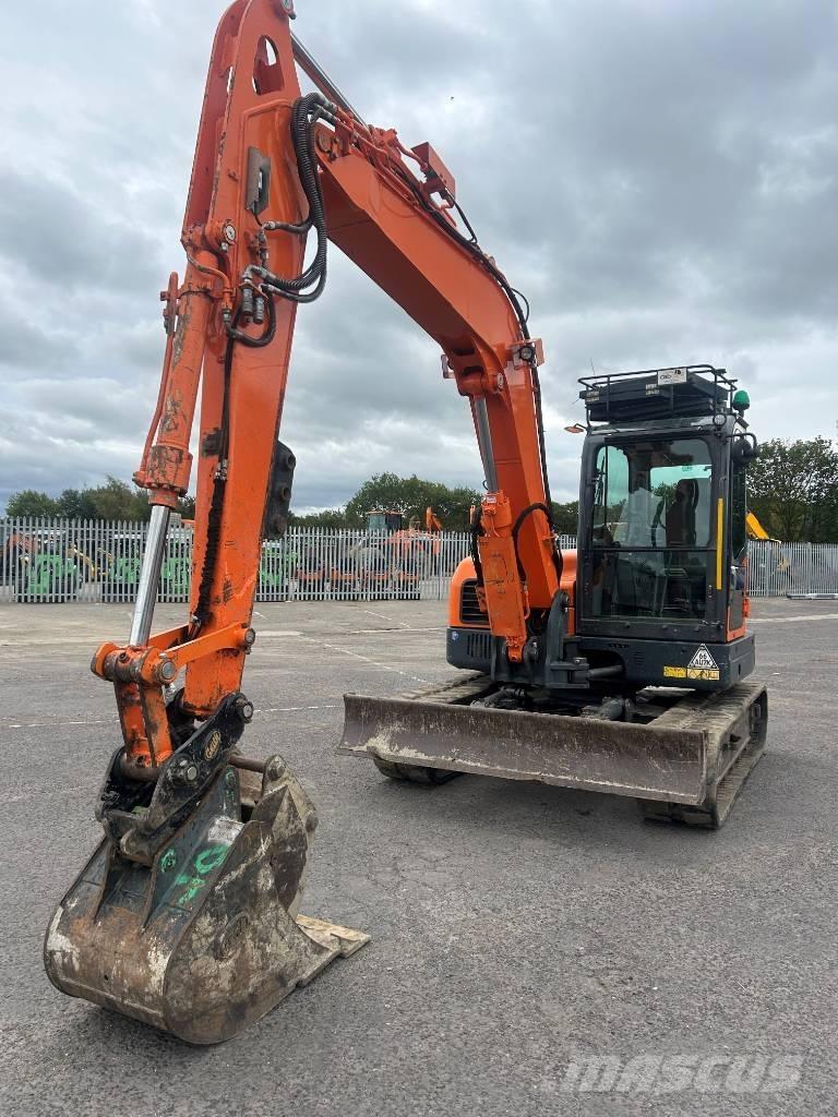 Doosan DX 85 R-3 حفارات وسط 7 طن - 12 طن