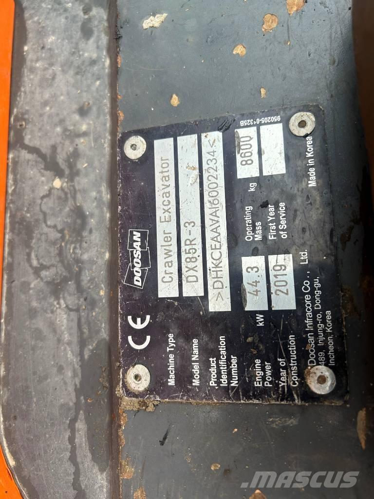 Doosan DX 85 R-3 حفارات وسط 7 طن - 12 طن