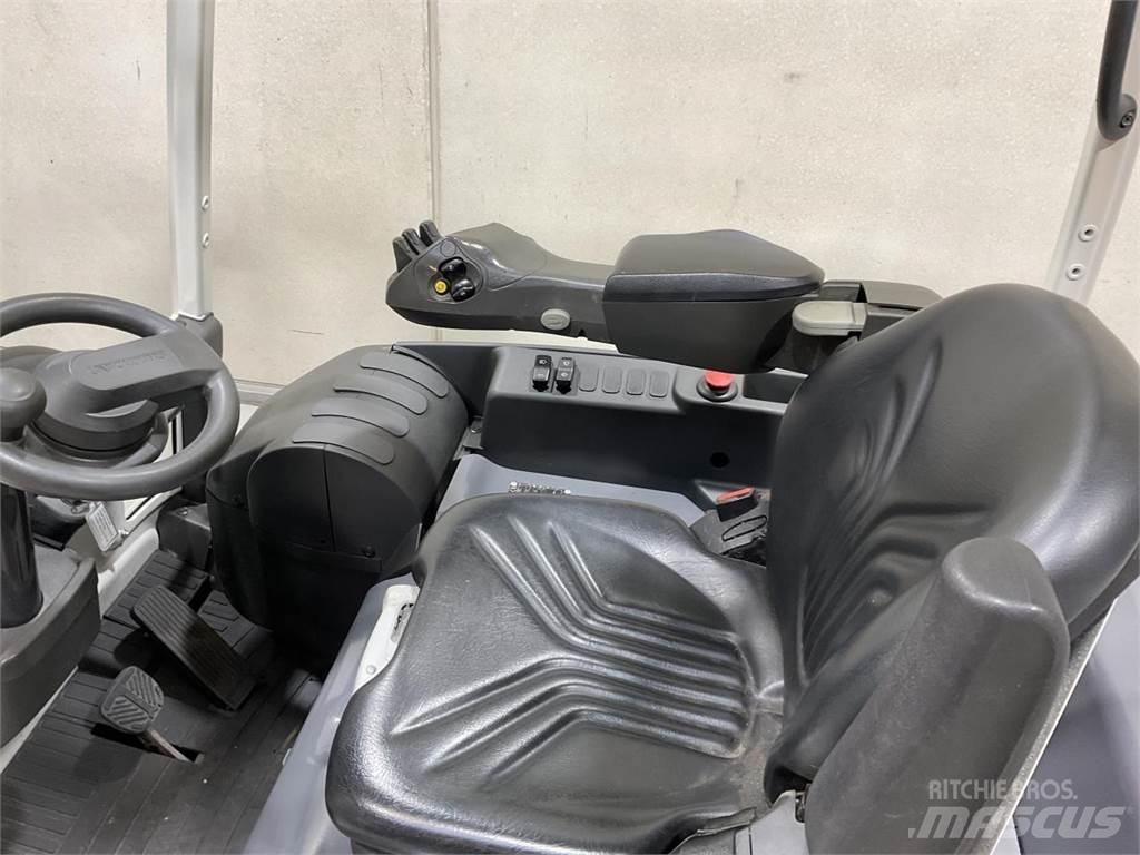 Nissan TX3-16 شاحنات ذات رافعات شوكية تعمل بالكهرباء
