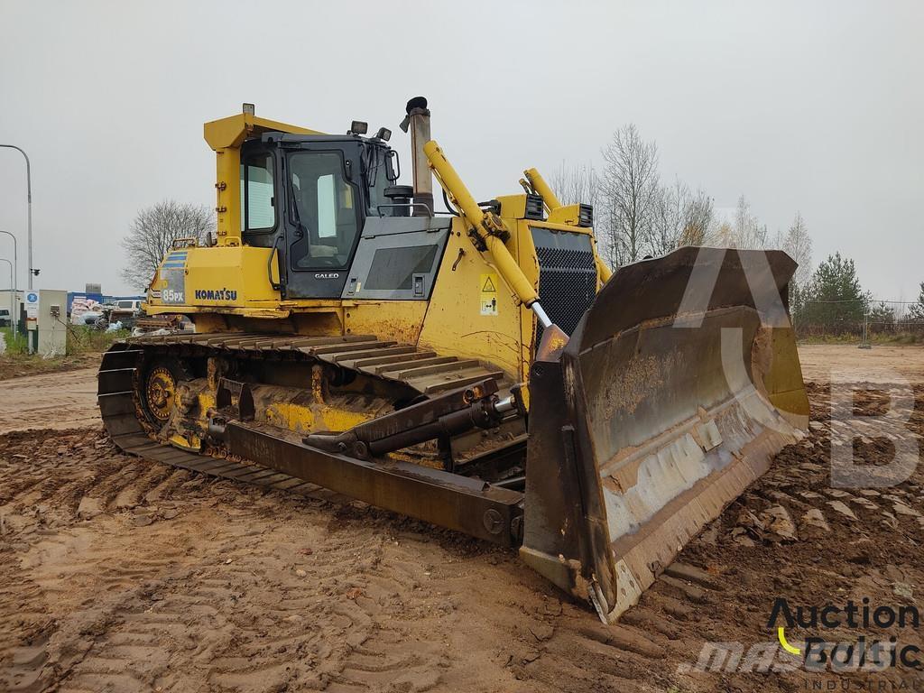 Komatsu D85PX-15 بلدوزرات مجنزرة