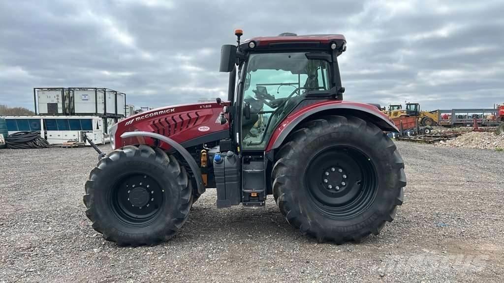 McCormick X7.618 الجرارات