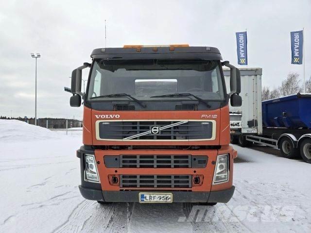 Volvo Fm12 420 8x4 شاحنات قلابة