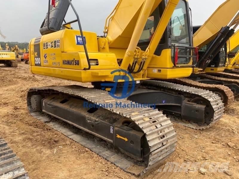 Komatsu PC200-7 حفارات زحافة