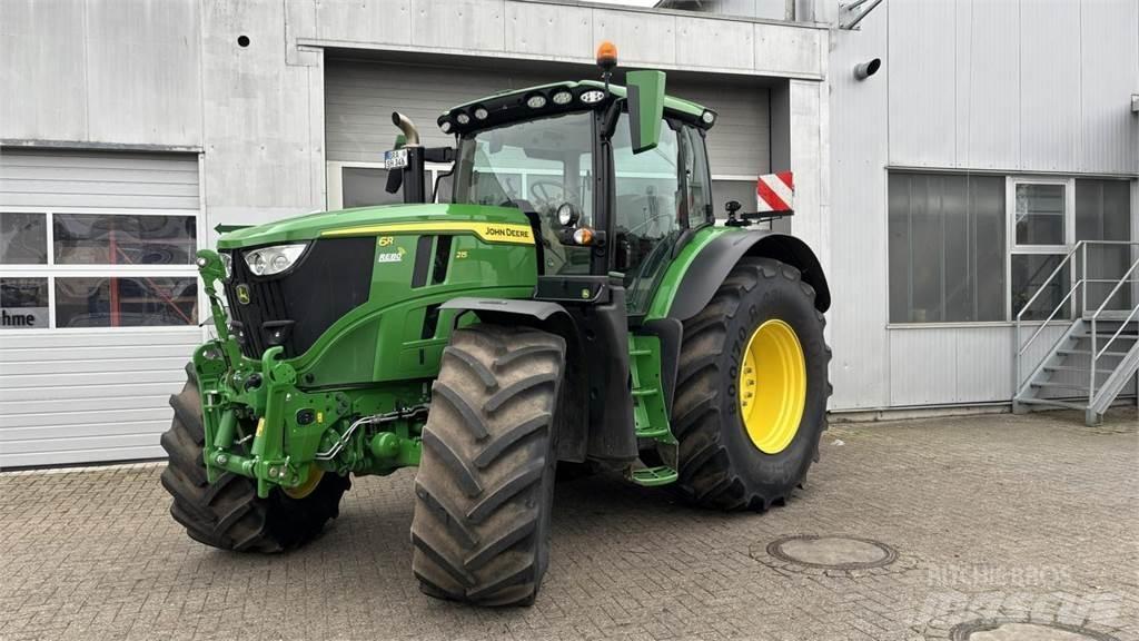 John Deere 6R215 الجرارات