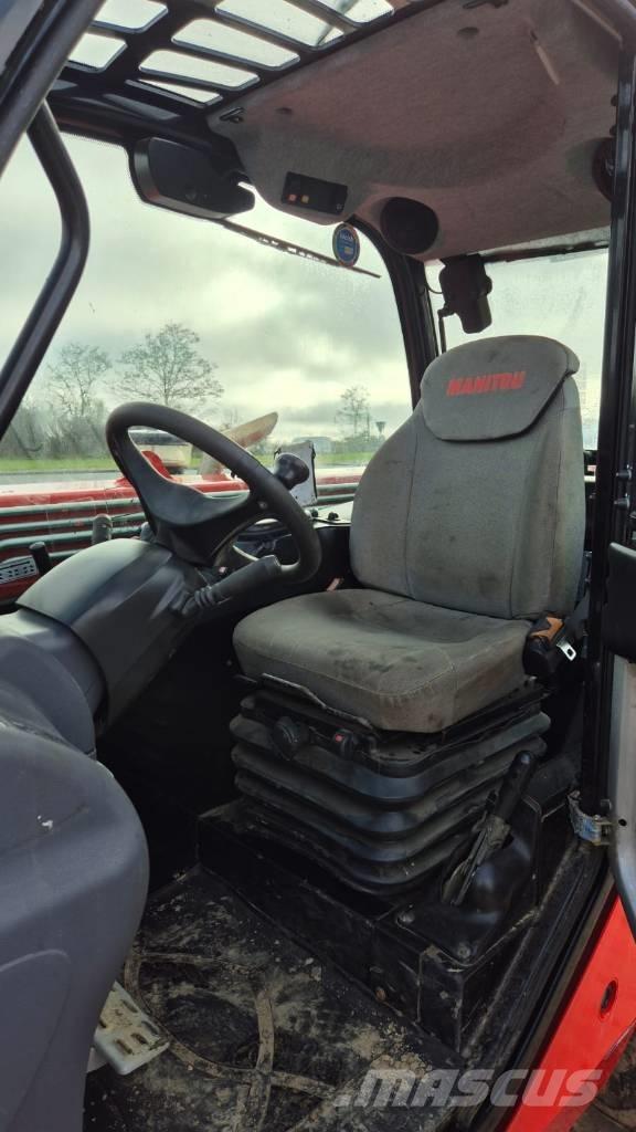 Manitou MT 733 مناولات متداخلة