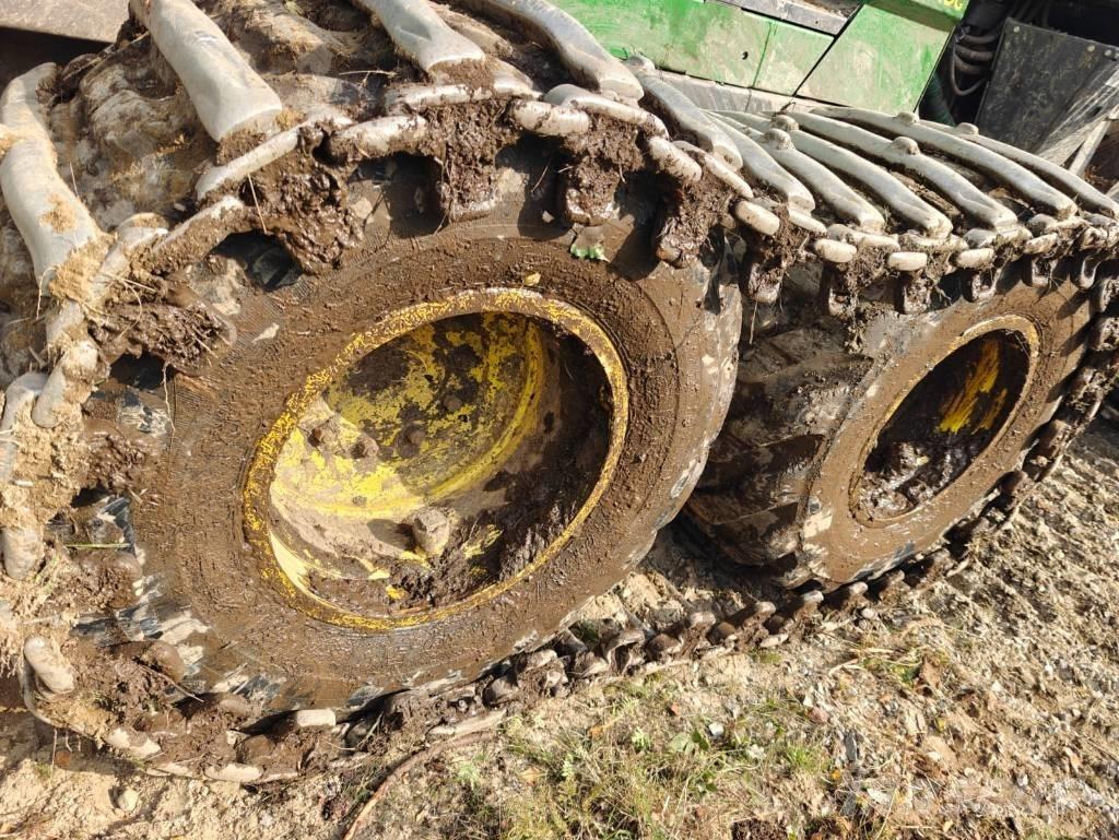 John Deere 1010 G شاحنات