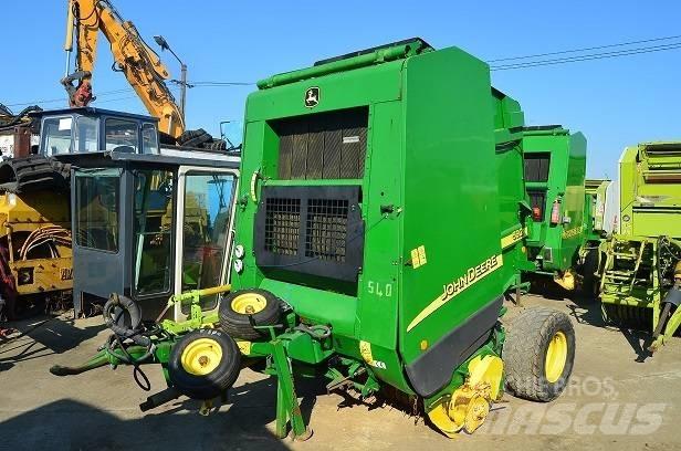 John Deere 592 محزمات مستديرة