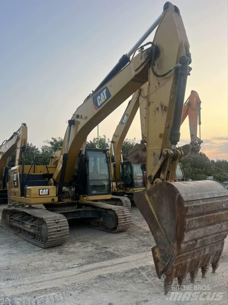 CAT 323 GC حفارات زحافة