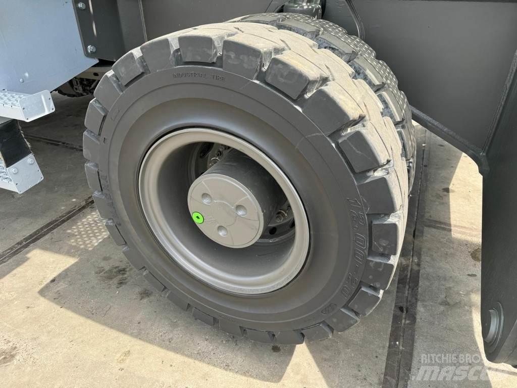 Sennebogen 830M E مناولات المخلفات / مناولات صناعية