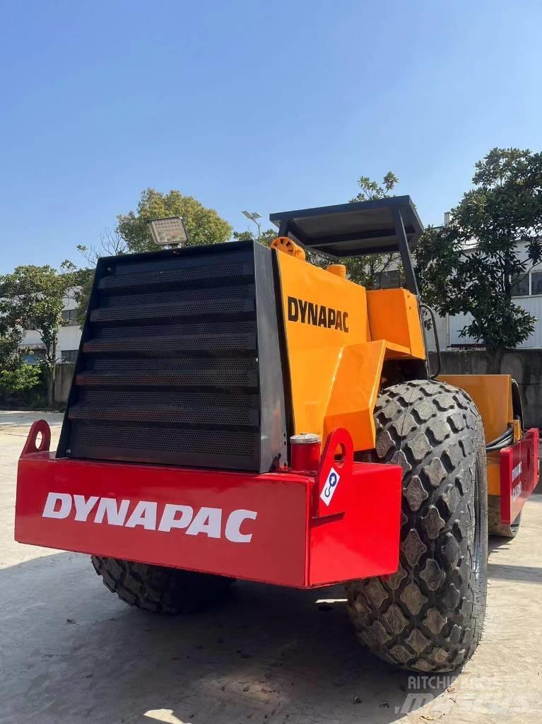 Dynapac CA 251 D مداحل أحادية الأسطوانة