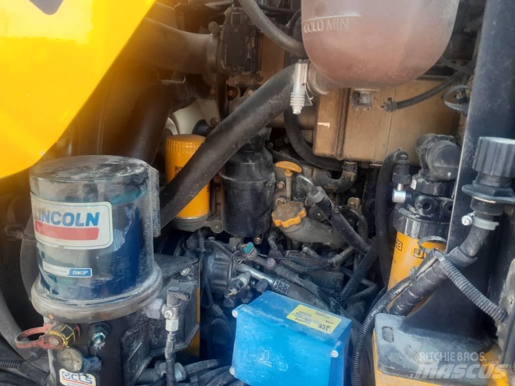 JCB TM 320 S معدات مناولة لأغراض الزراعة